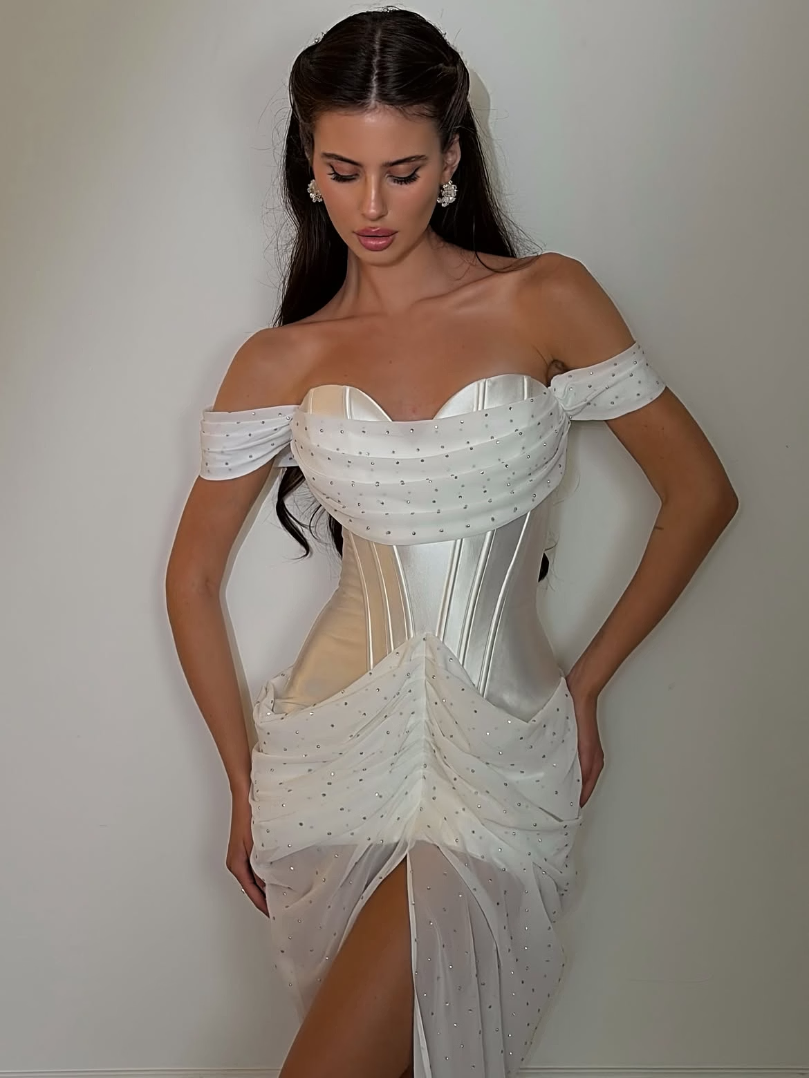 Pretty Sheath Off the Shoulder Beaded White Tulle Satin Prom Dress Evening Dress SH8540