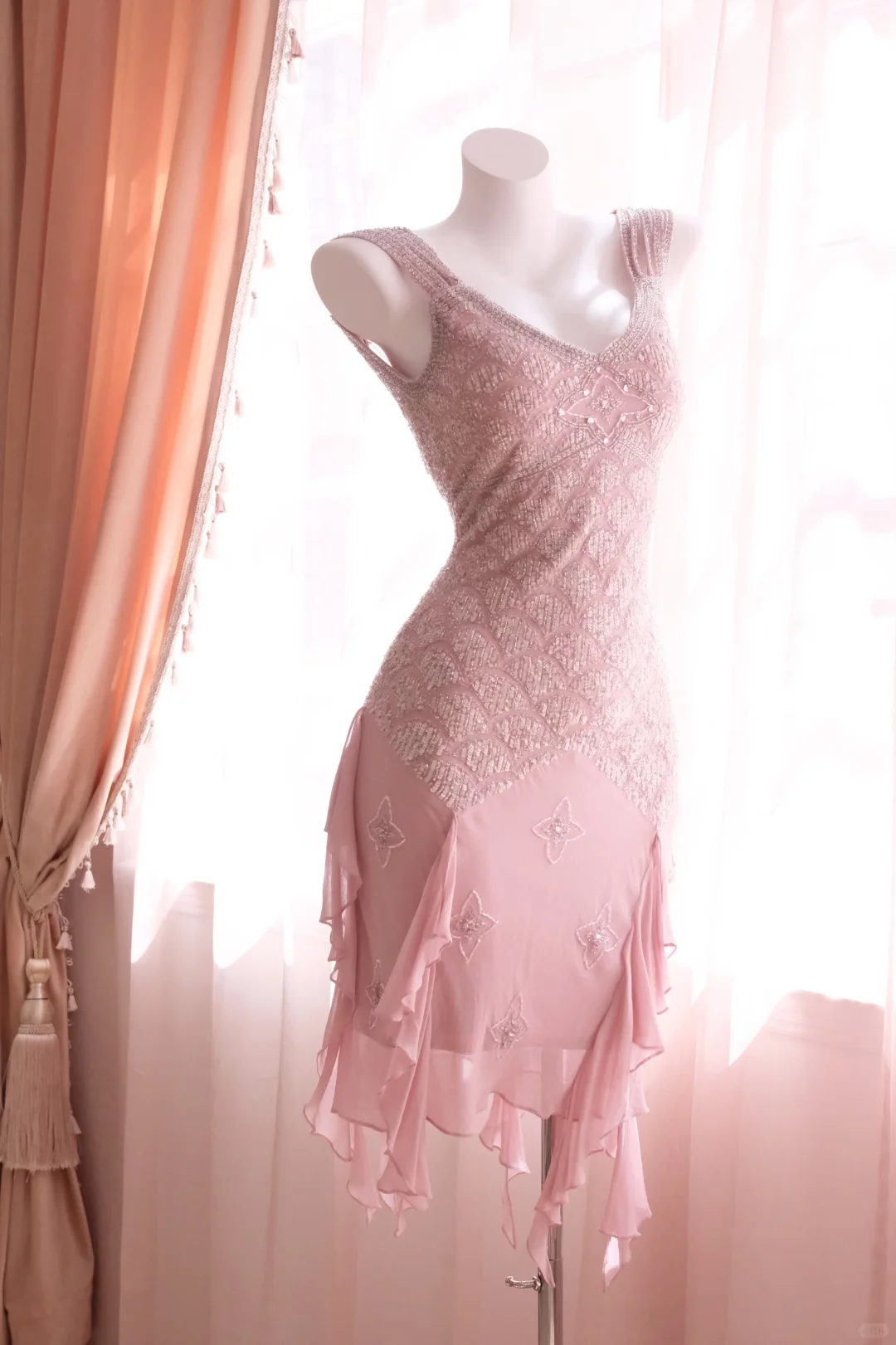Pink Vintage Sheath Straps Beaded Chiffon Short Homecoming Dress SH5196