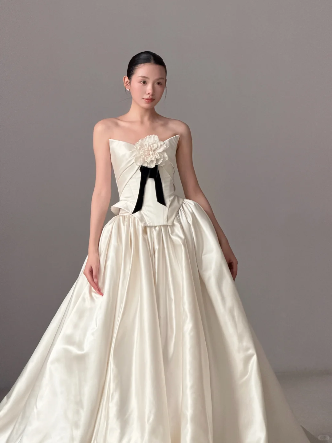 Classy Ball Gown Strapless Floral Ivory Satin Long Wedding Dress with Slit SH7709