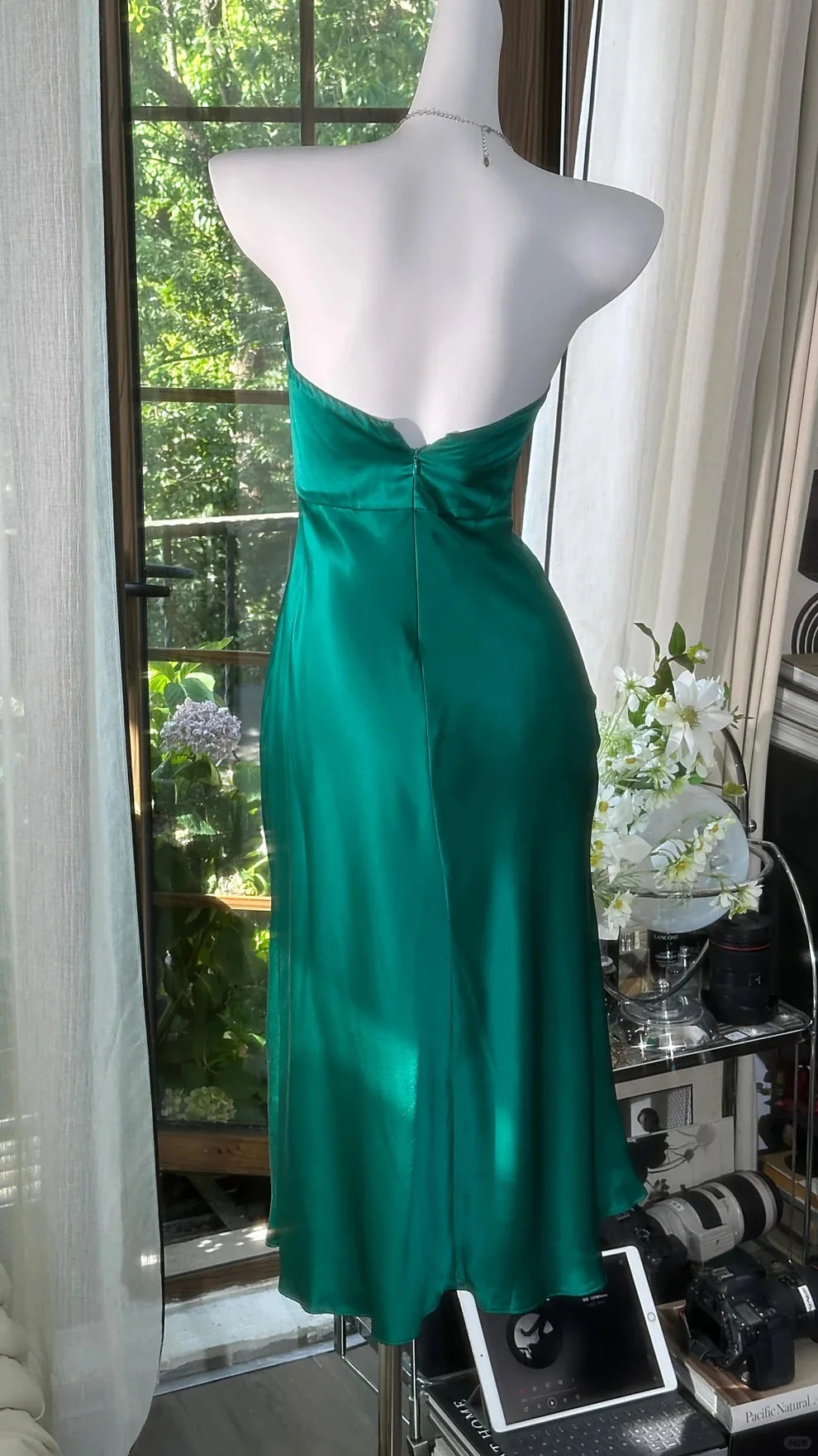 Green Sheath Sweetheart Neck Pleated Satin Short Homecoming Dress Wedding Guest Dress SH4323