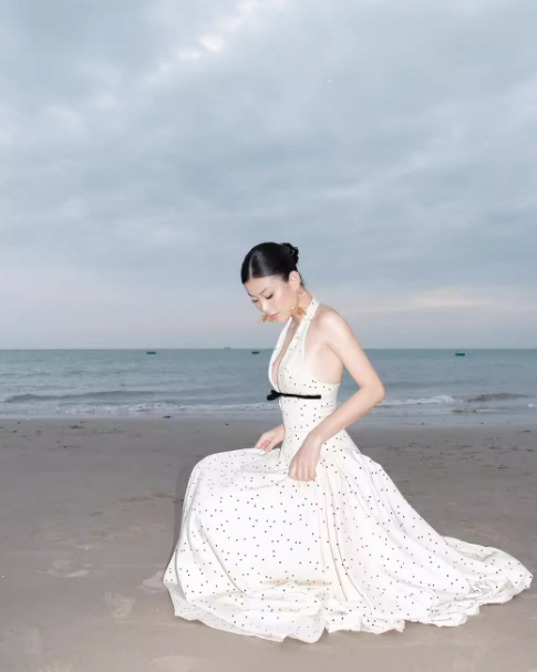 Retro A Line Halter Polka Dot Satin Open Back Prom Dress Evening Dress SH3113