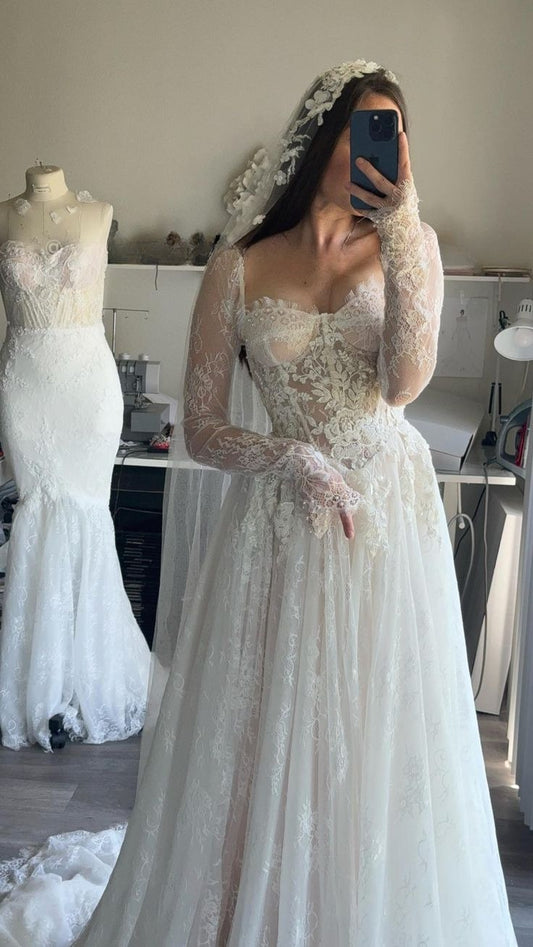 Elegant Ball Gown Long Sleeve Corset White Lace Long Wedding Dress SH7072