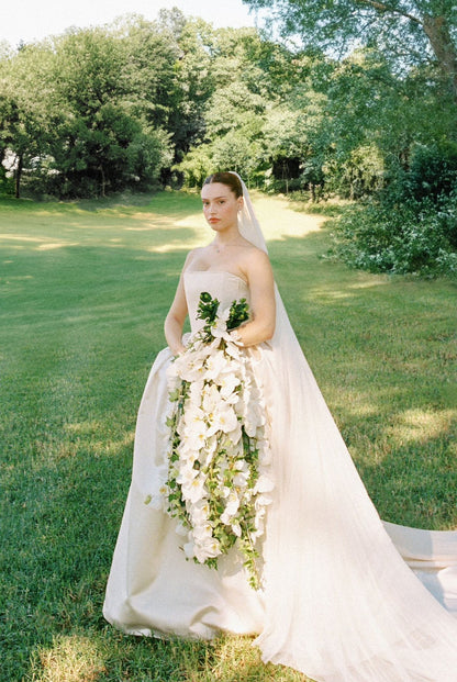 Classic Simple White Ball Gown Strapless Satin Wedding Dress SH3807