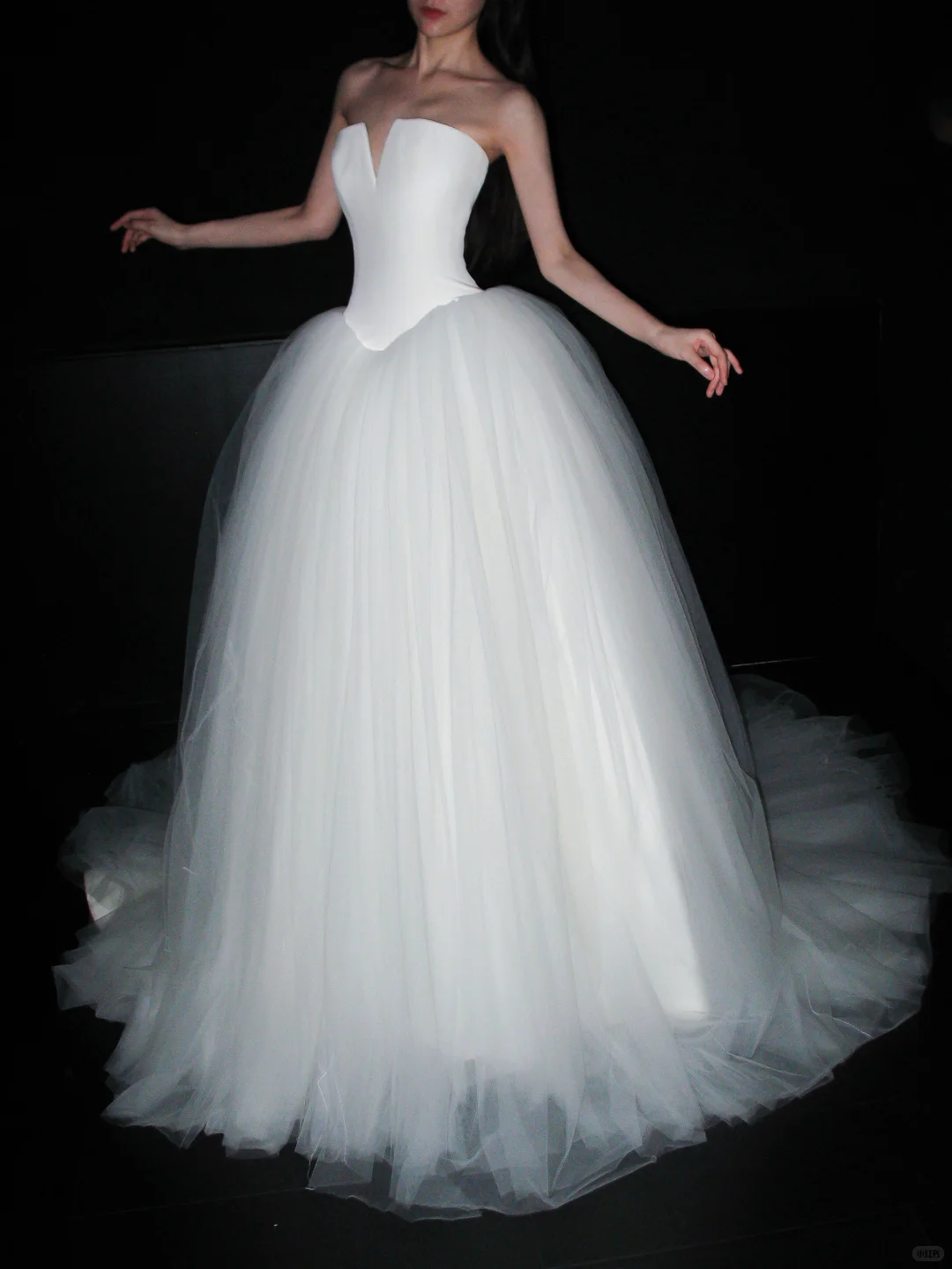 Classic Ball Gown Strapless White Satin Tulle Long Wedding Dress SH6667