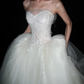 High-class Ball Gown Sweetheart Neck Appliques Lace Tulle Long Wedding Dress SH6612