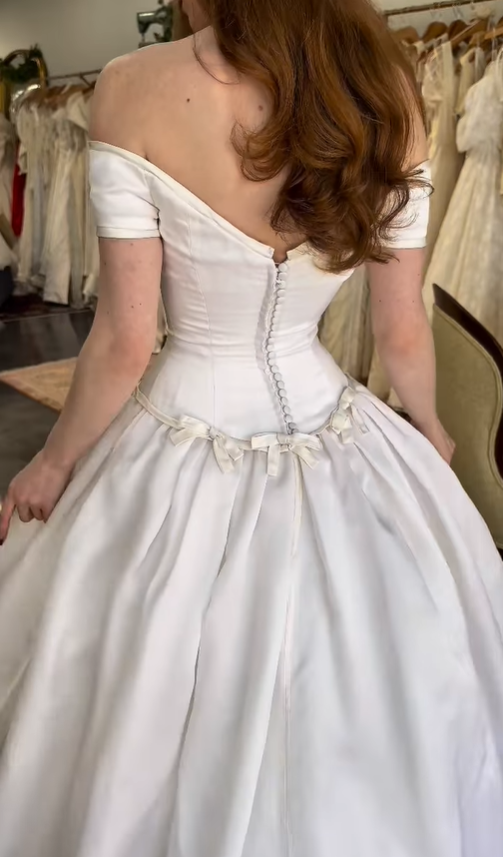 Retro Gentle A Line Off the Shoulder Bow Satin Long Wedding Dress SH6093