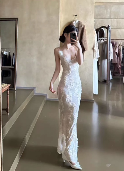 Stunning White Sheath Straps Floral Sequin Long Prom Dress SH5160