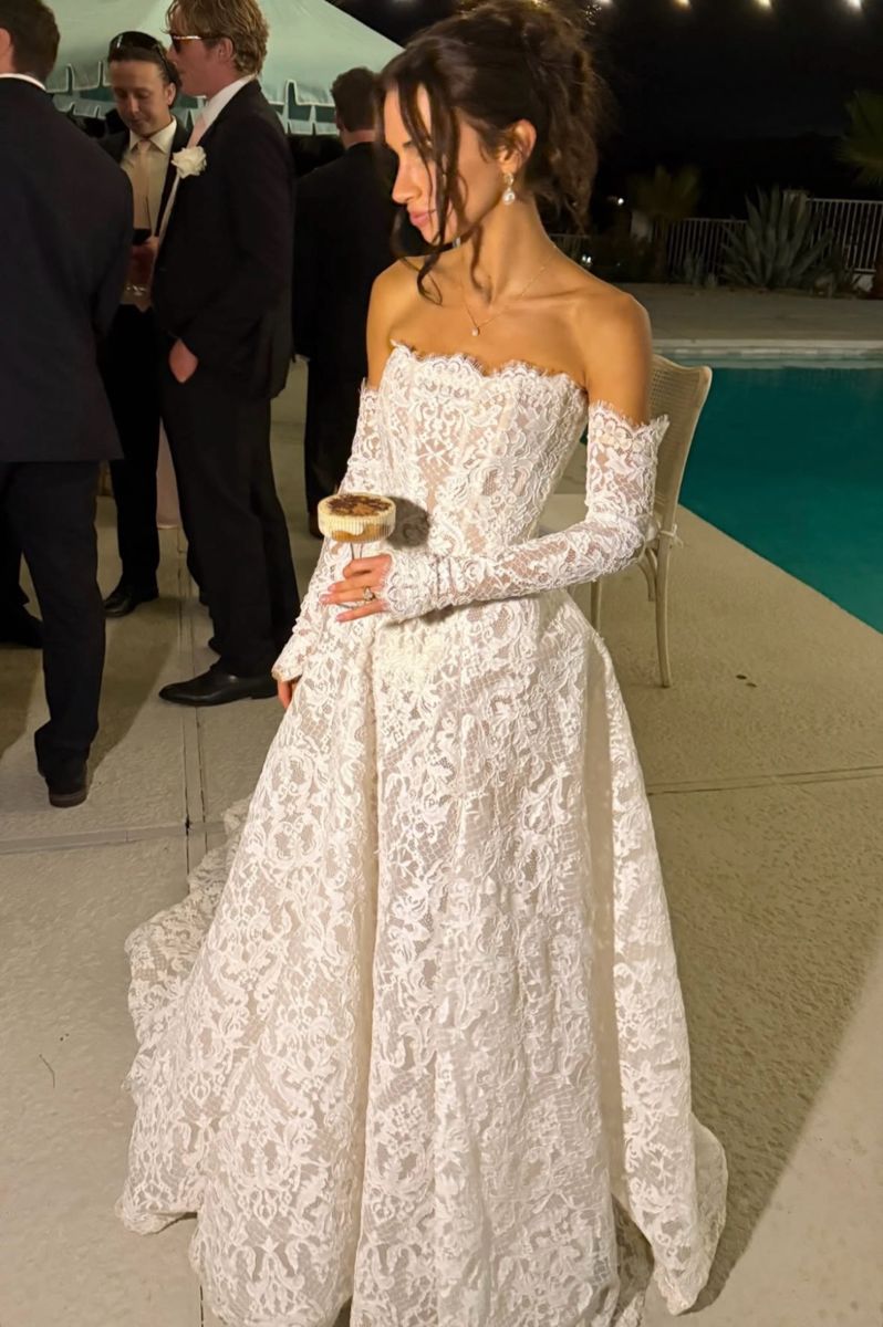 Simple A Line Strapless Corset White Lace Long Wedding Dress SH7442