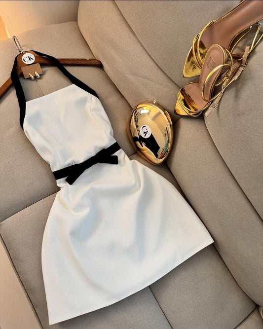 Classic White-black A Line Halter Satin Short Homecoming Dress Outfits SH5718