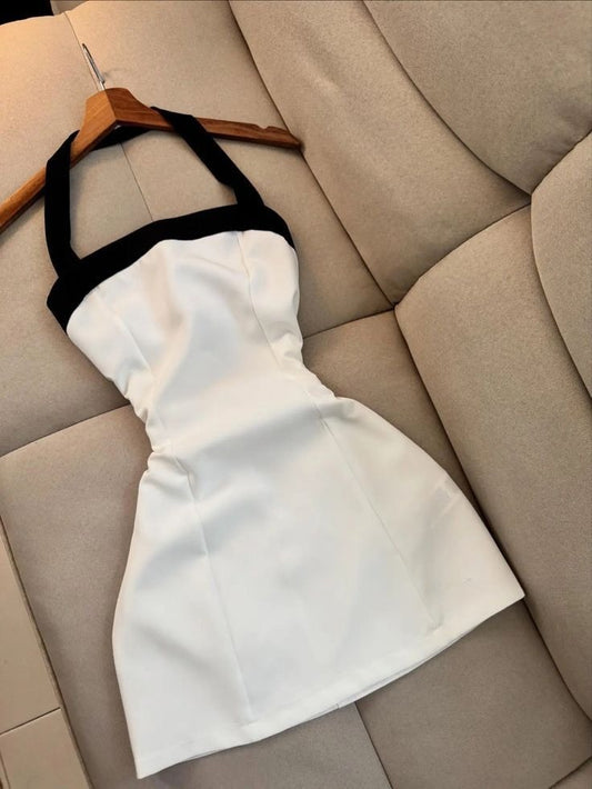 Classic A Line Halter White-Black Satin Open Back Short Homecoming Dress Outfits SH5738