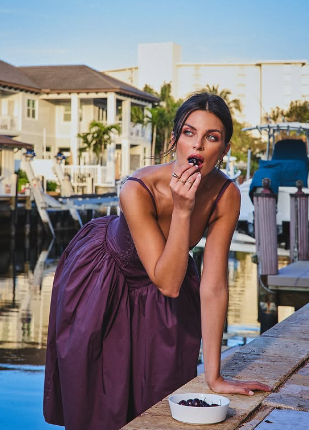 Classic A Line Spaghetti Straps Appliques Dark Purple Satin Prom Dress Outfits SH4836