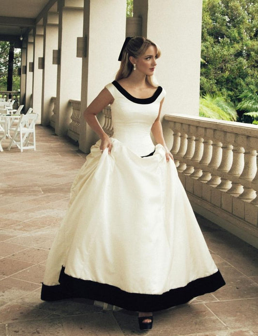 Classic A Line Round Neck White-black Satin Long Wedding Dress SH8494