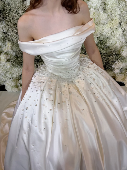 Pretty Ball Gown Off the Shoulder Exquisite Pearl Rhinestone Satin Wedding Dress SH5277