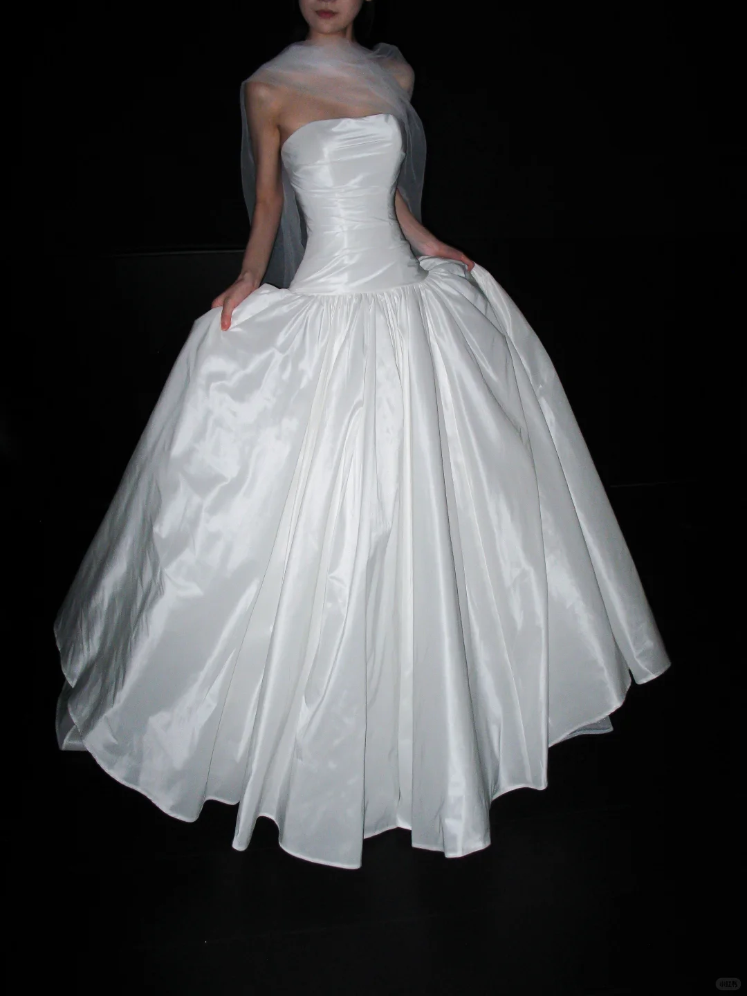 Elegant White Ball Gown Strapless Pleated Satin Long Train Wedding Dress SH8897