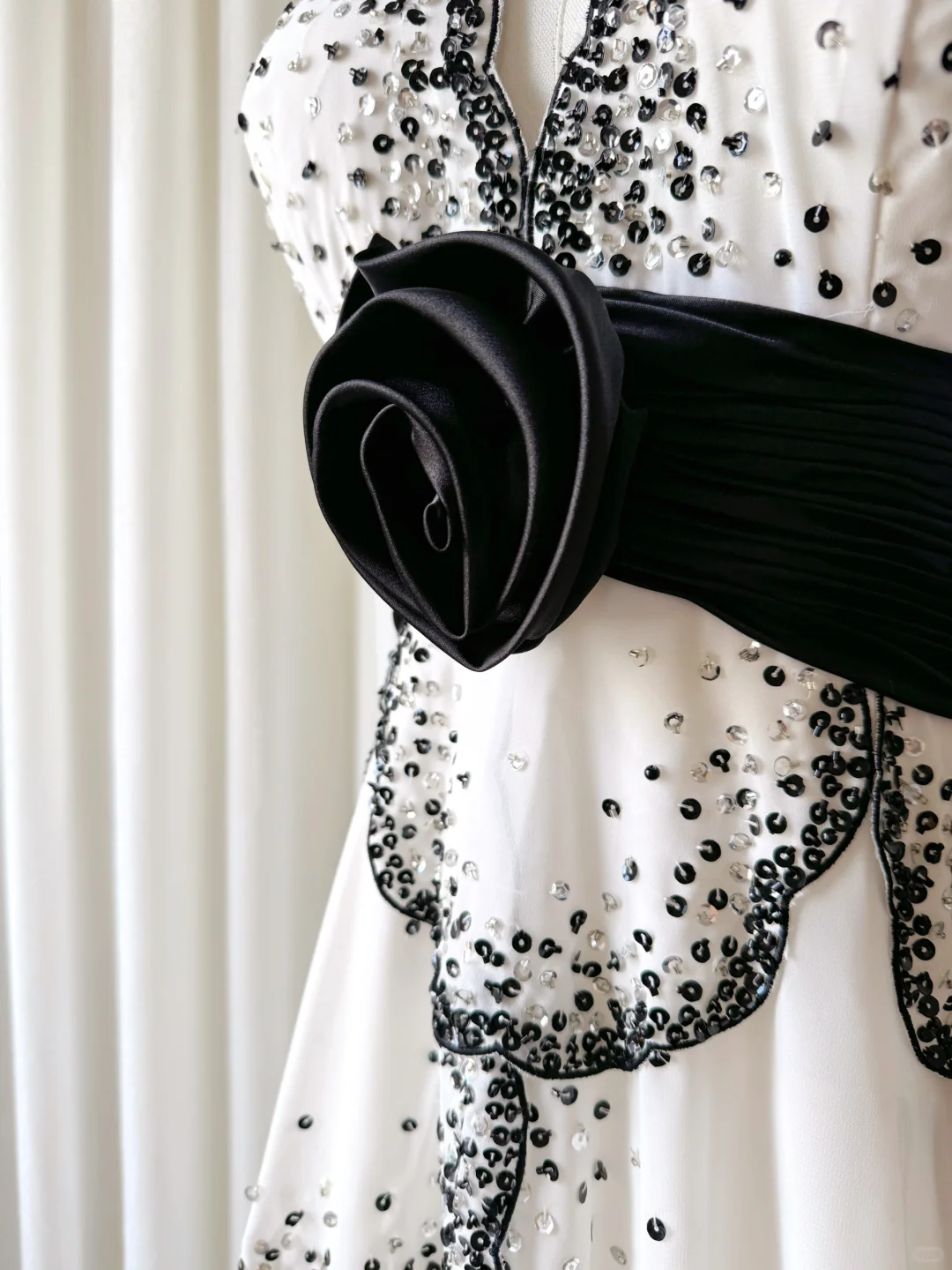 Vintage White Halter Black Beaded Layered Chiffon Short Prom Dress SH5435