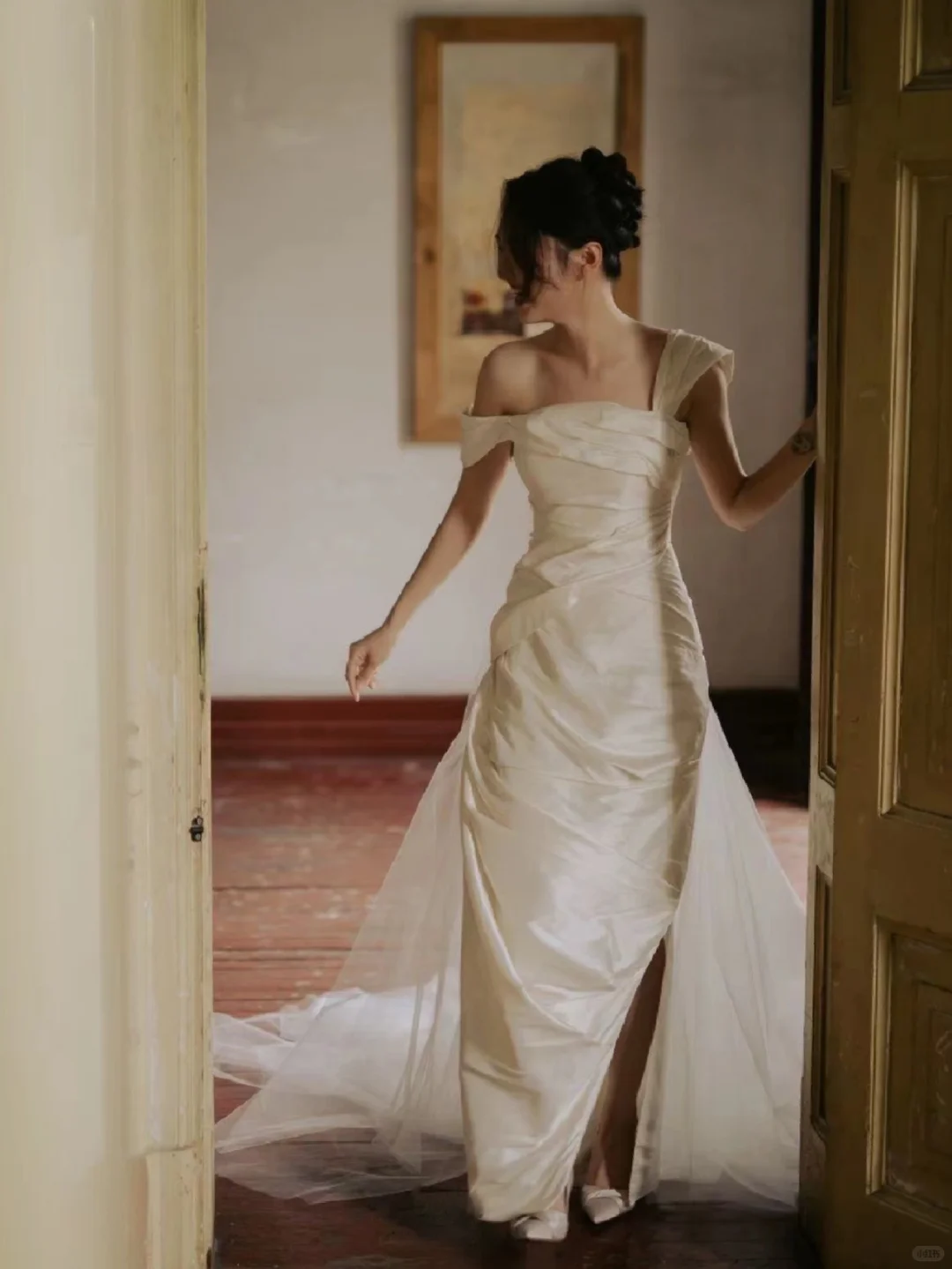 Simple Vintage Sheath Straps Pleated Satin Tulle Wedding Dress SH5074