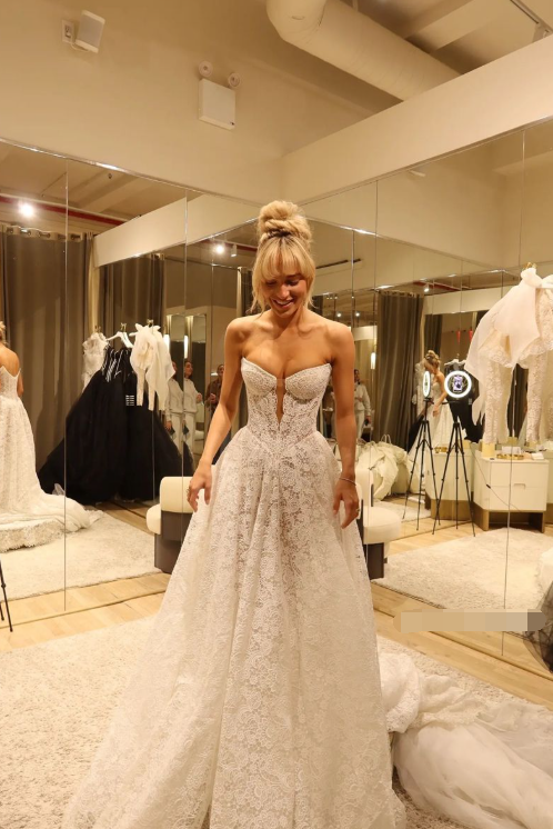 Exquisite A Line V Neck White Lace Long Wedding Dress SH8876