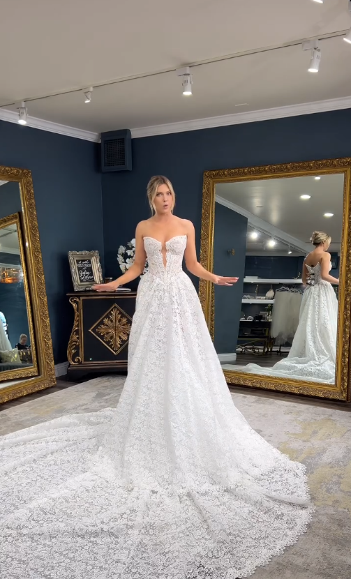 Pretty Ball Gown Sweetheart Neck White Lace Long Train Prom Dress Wedding Dress SH8400