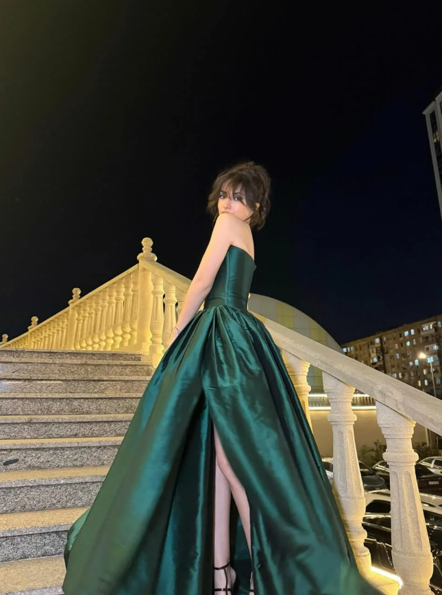 Simple Emerald A Line Strapless Satin Long Prom Dress Wedding Guest Dress SH5409