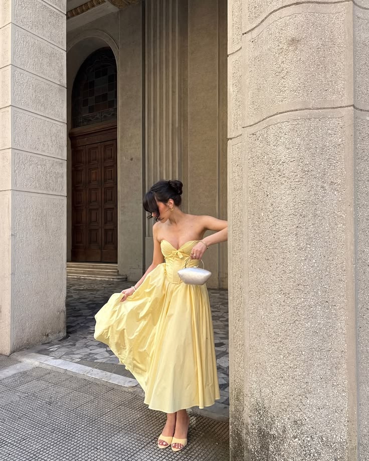 Elegant Yellow A Line Sweetheart Neck Corset Satin Long Prom Dress Outfits SH6733