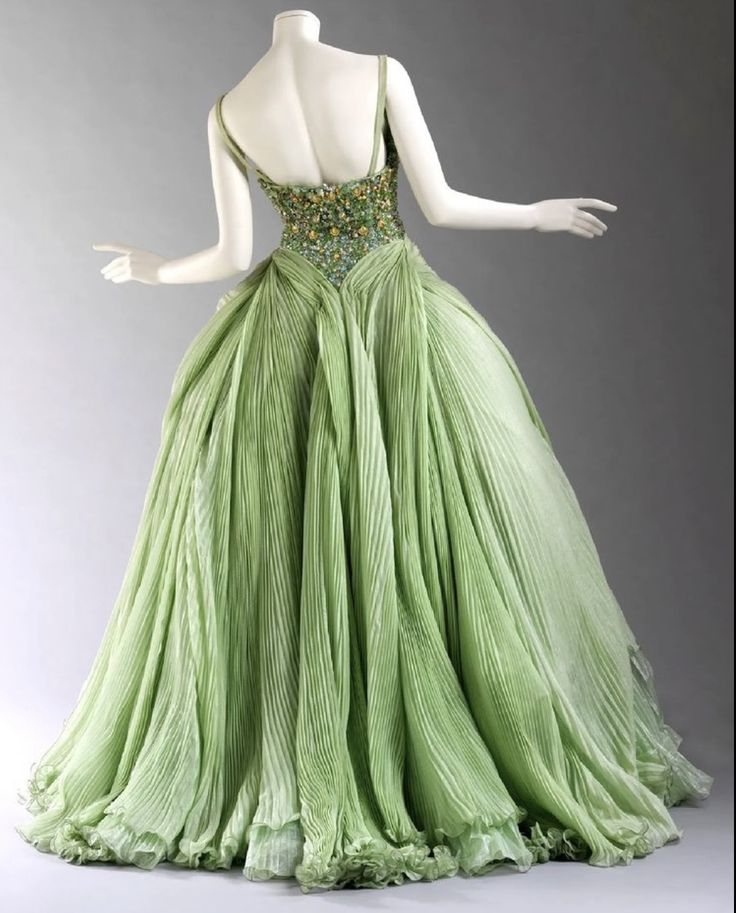 Vintage Ball Gown A Line Spaghetti Strap Beaded Pleated Green Tulle Party Dress Evening Dress SH2849
