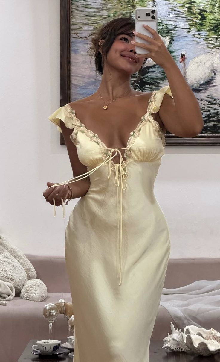 Sexy Yellow Mermaid V Neck Satin Prom Dress Evening Dress Date Dress SH5596