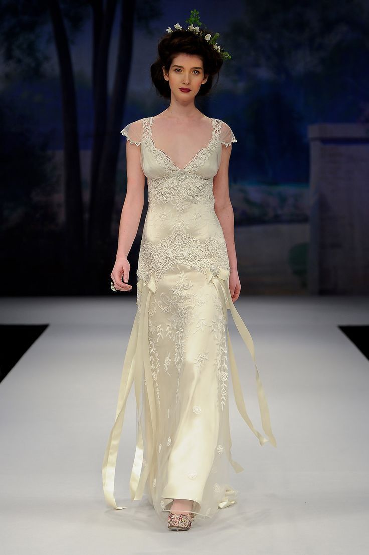 Vintage A Line Small Flying Sleeves Lace Satin Long Evening Dress Party Dress SH2685