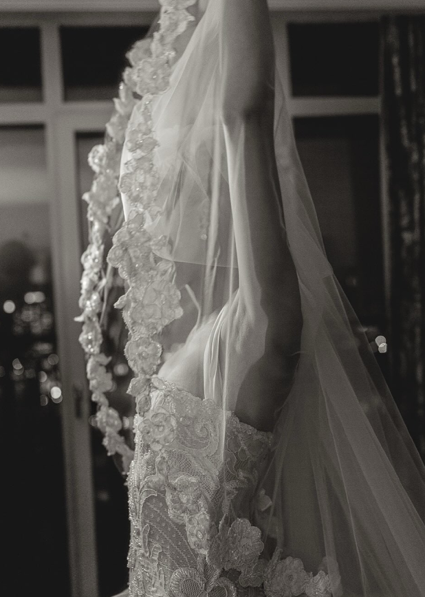 Vintage Ball Gown Halter Bow Exquisite Rhinestone White Satin Long Wedding Dress SH4938