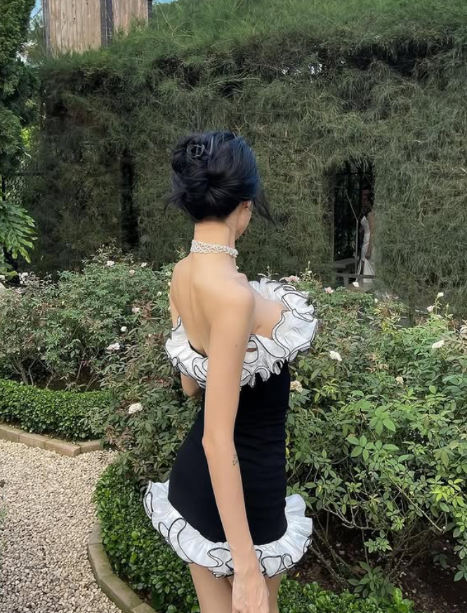 Sexy Classic White-Black Sheath Strapless Satin Short Homecoming Dress Outfits SH5478