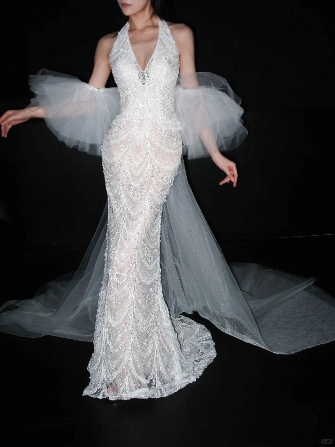 Pretty Mermaid Halter White Exquisite Beaded Lace Backless Long Wedding Dress SH8891