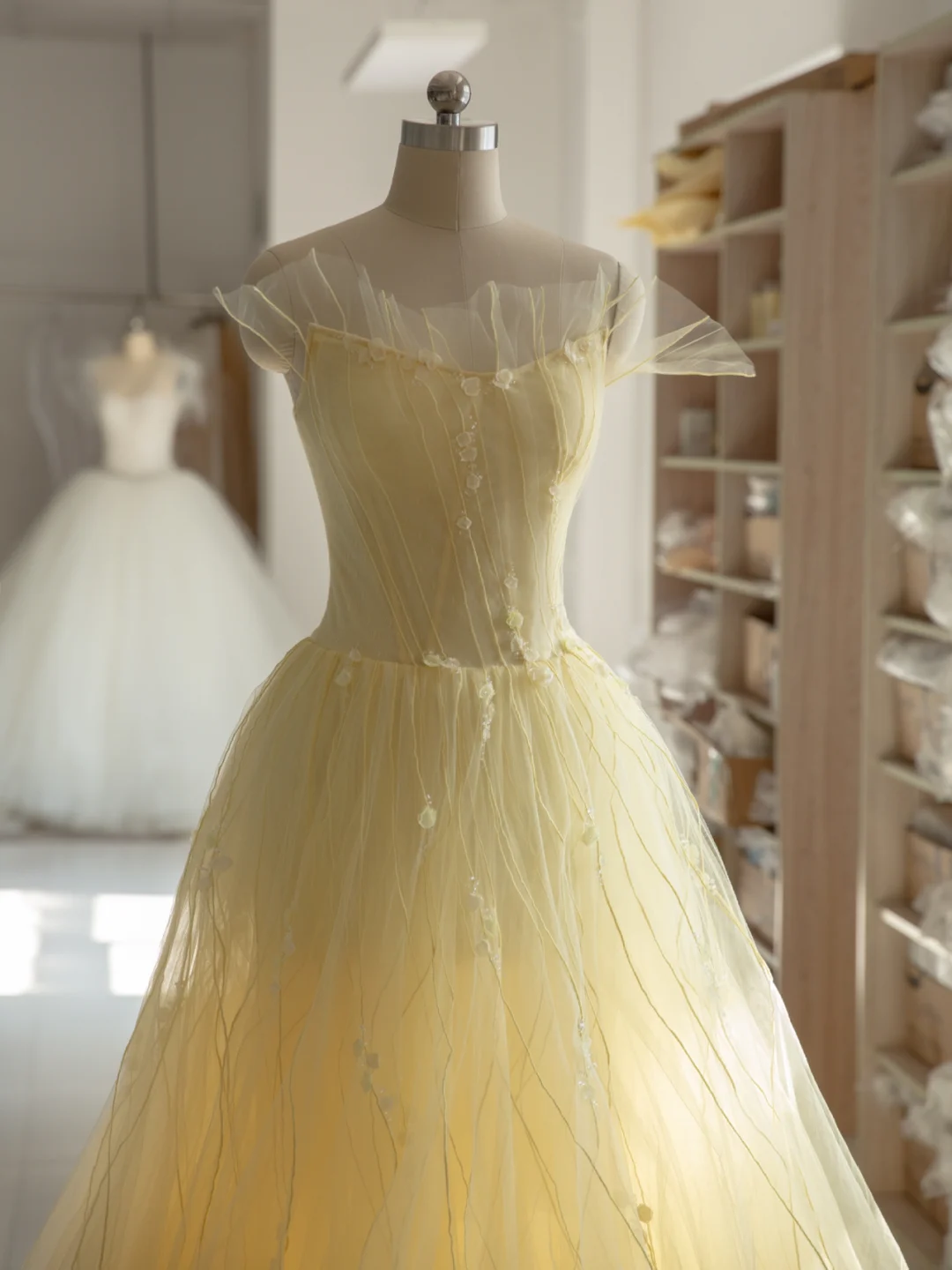 Stunning A Line Strapless Flower Light Yellow Tulle Long Prom Dress Evening Dress SH2993