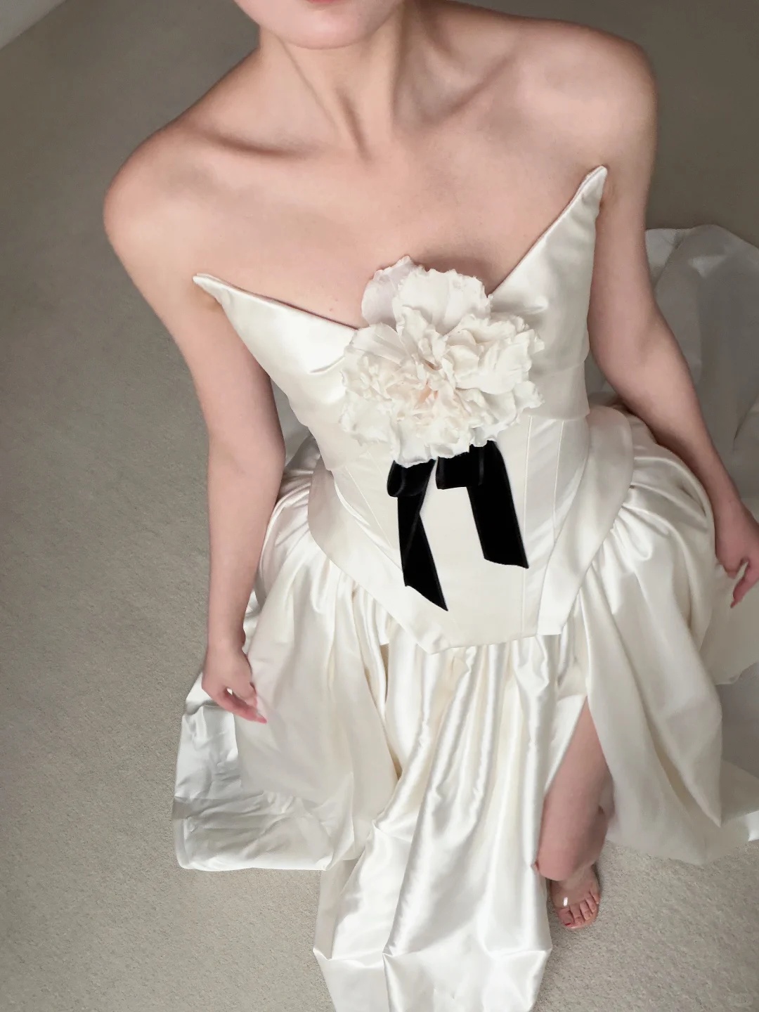 Classy Ball Gown Strapless Floral Ivory Satin Long Wedding Dress with Slit SH7709