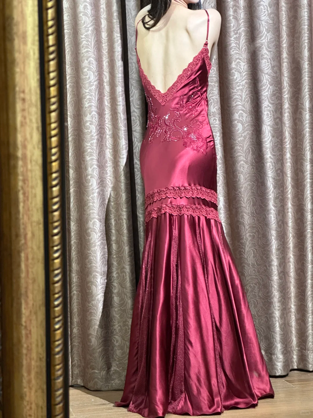 Vintage Red Mermaid Spaghetti Straps Embroidered Beaded Satin Graduation Prom Dress SH5263