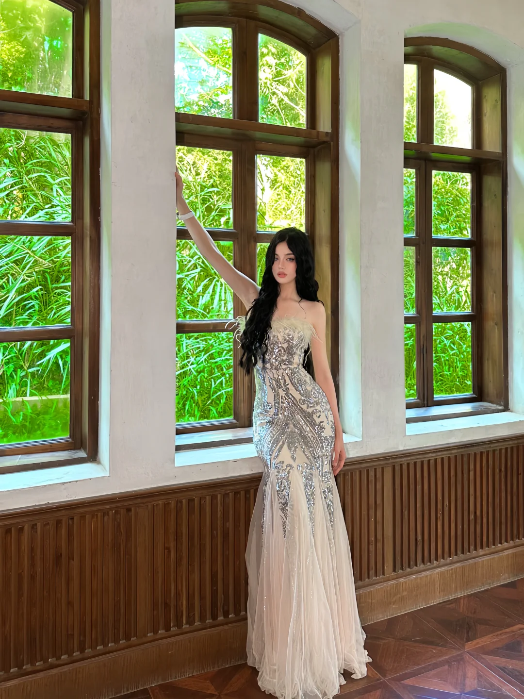 Gentle Mermaid Strapless Sequin Feather Tulle Prom Dress Party Dresses SH4600