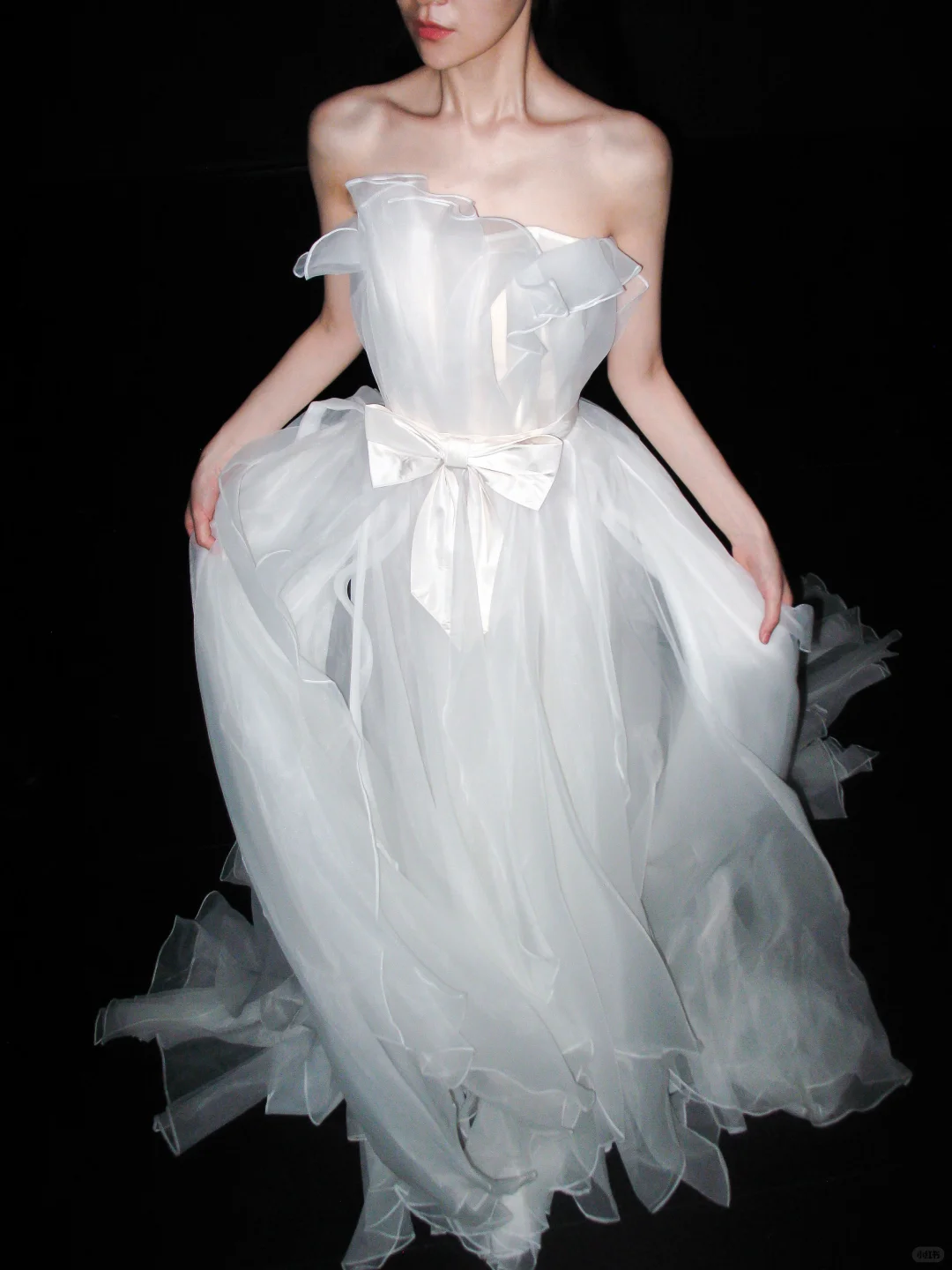 Gentle Flowy A Line Strapless White Tulle Long Wedding Dress SH6626
