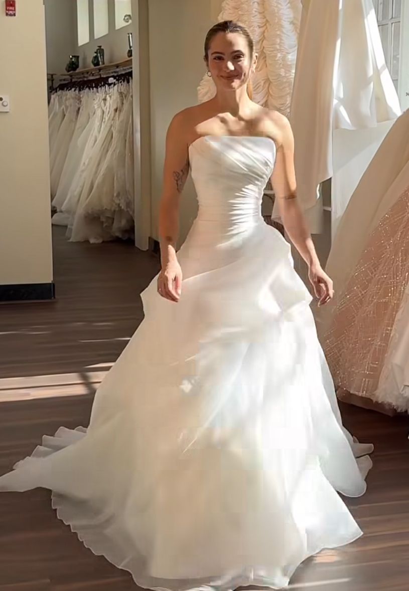Ethereal Ball Gown Strapless Layered White Tulle Long Wedding Dress SH7335