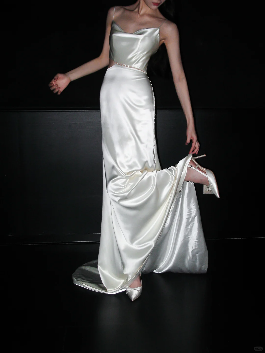 White Pearl A Line Spaghetti Strap Satin Long Wedding Dress SH5977