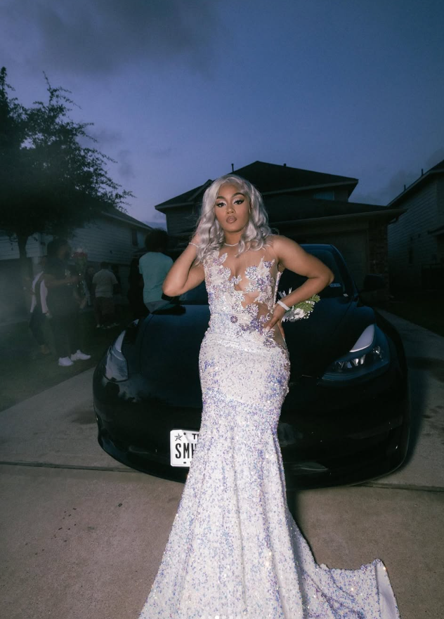Black Girl Prom Dress White Sequin Prom Dresses for Juniors | Sexy V-neck Mermaid Evening Gowns SH6111