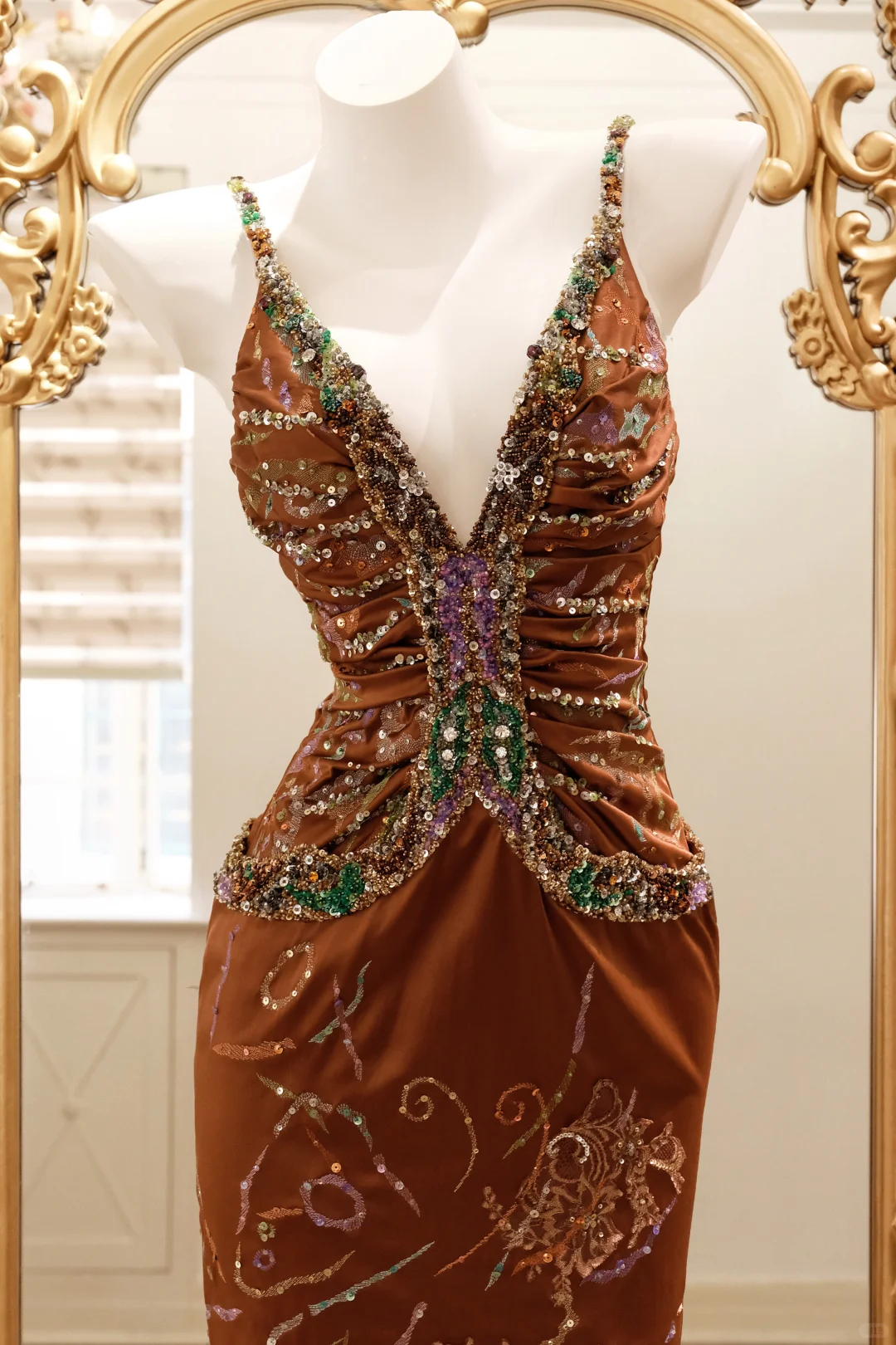 Brown Vintage Sheath Spaghetti Straps Beaded Satin Short Homecoming Dress SH5197