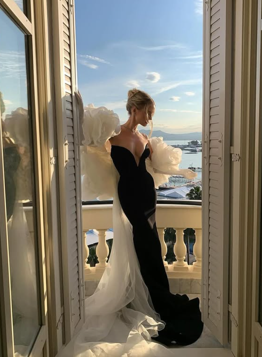 Elegant Mermaid Sweetheart Neck White Tulle Black Satin Prom Dress SH4565