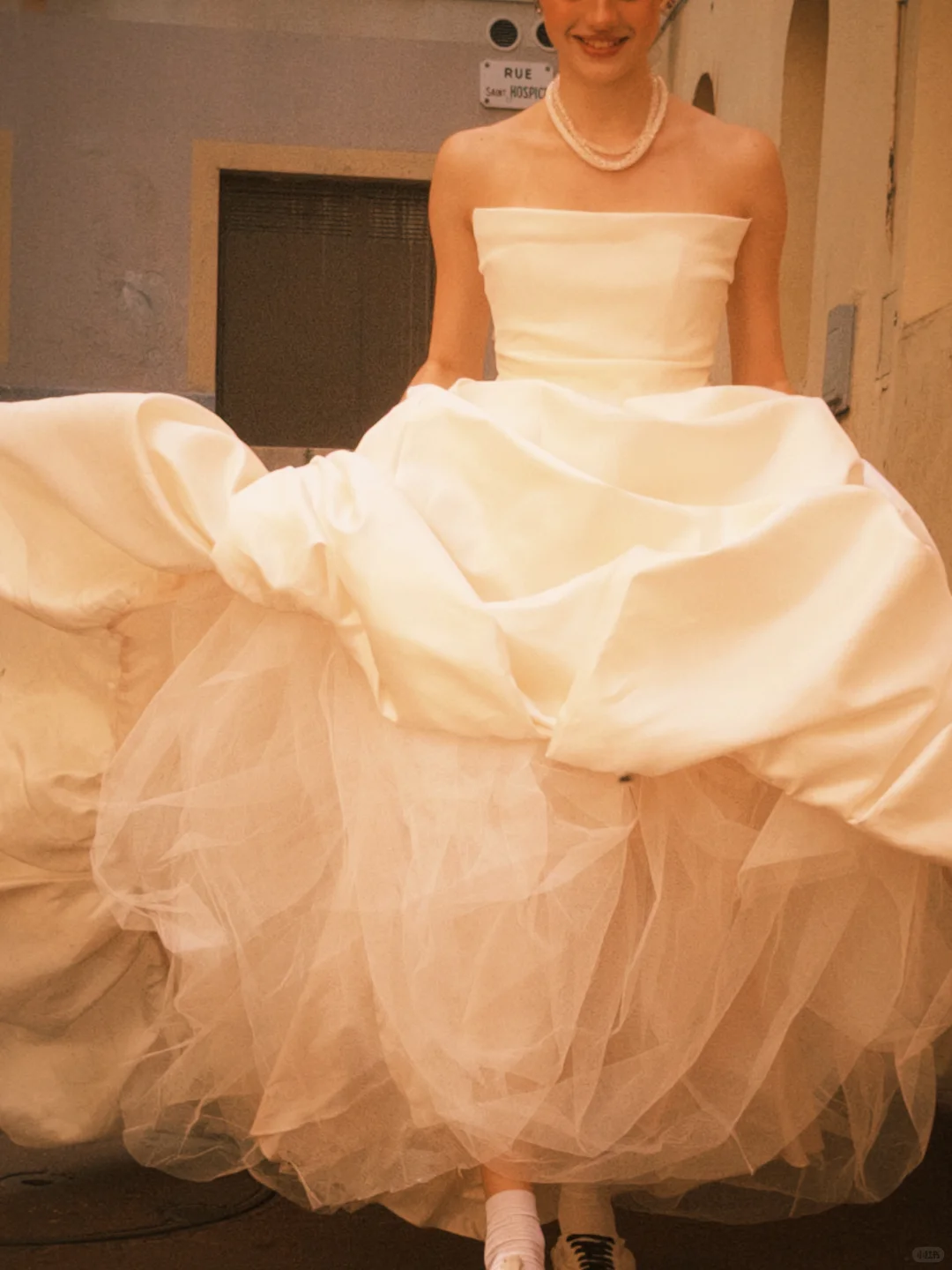 Simple Classic Ball Gown Strapless White Satin Tulle Long Wedding Dress  SH5099