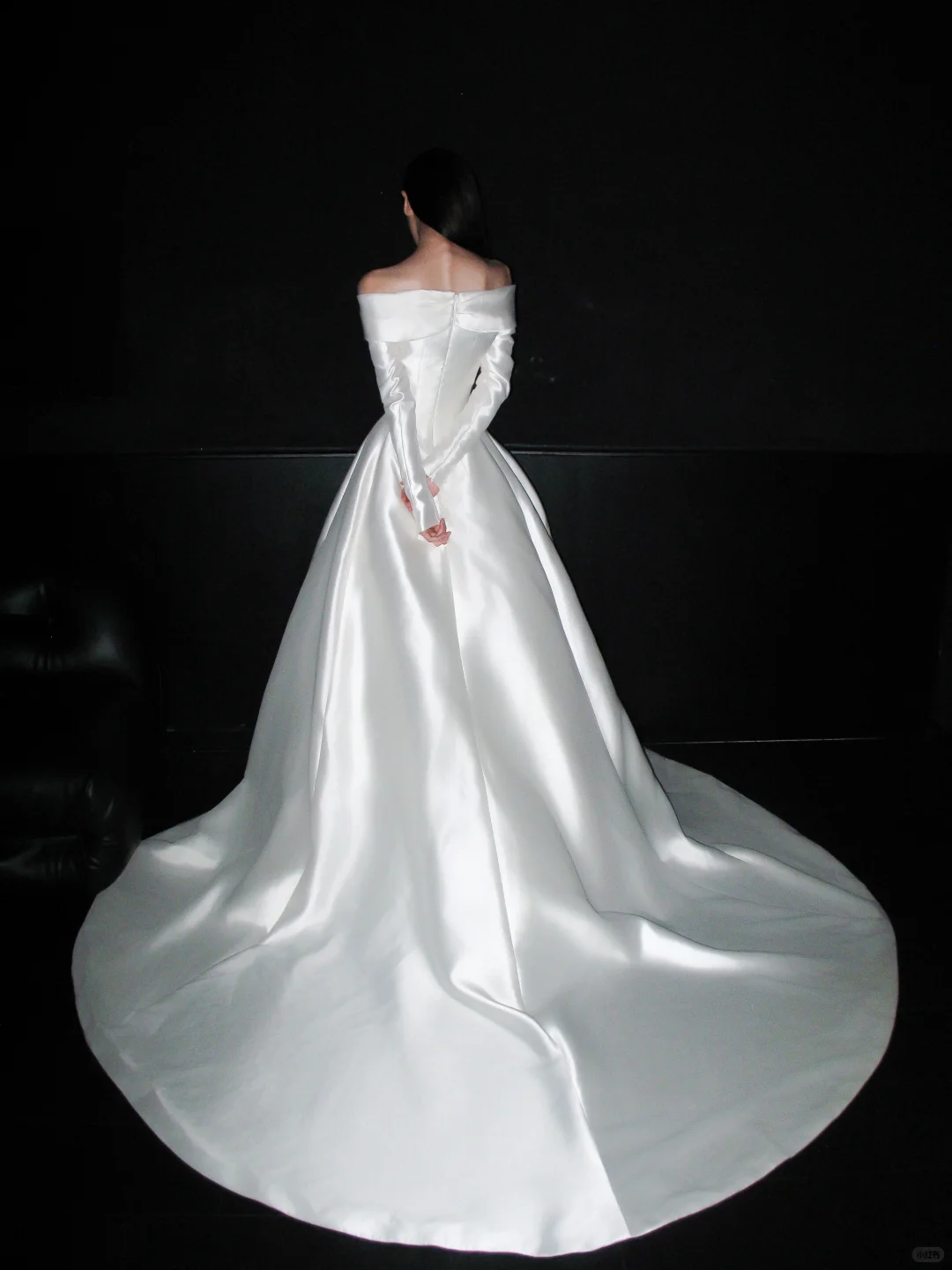 Elegant Ball Gown Long Sleeve Rose White Satin Long Train Wedding Dress SH6672