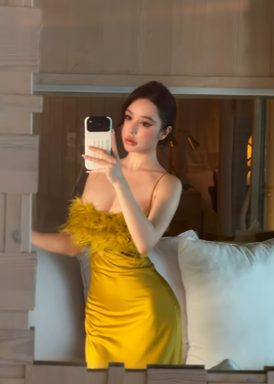 Elegant A Line Spaghetti Straps Feather Satin Prom Dress Vacation Dress SH5191