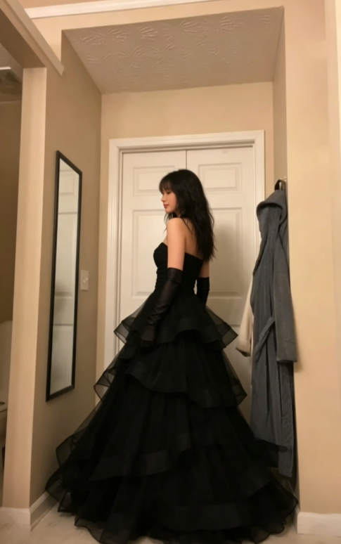Princess A Line Sweetheart Neck Black Tiered Tulle Long Prom Dress Evening Dress SH355