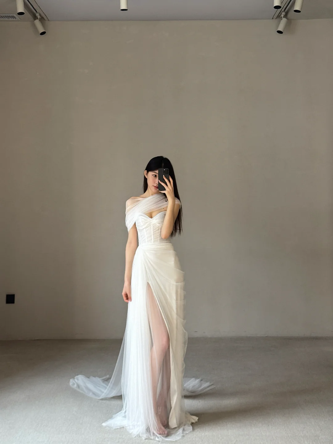 Elegant A Line Sweetheart Neck White Tulle Long Wedding Dress with Slit  SH5098