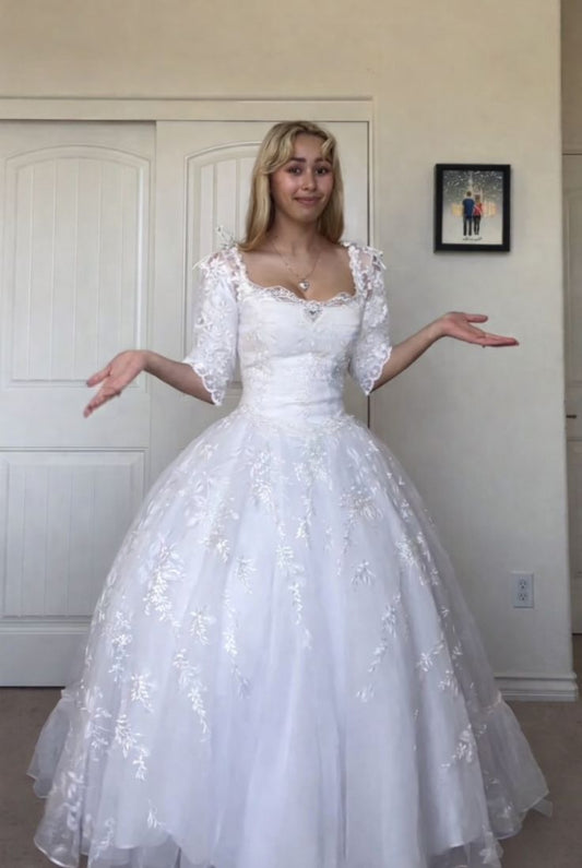 Princess White Ball Gown Exquisite Lace Tulle Long Wedding Dress SH7688
