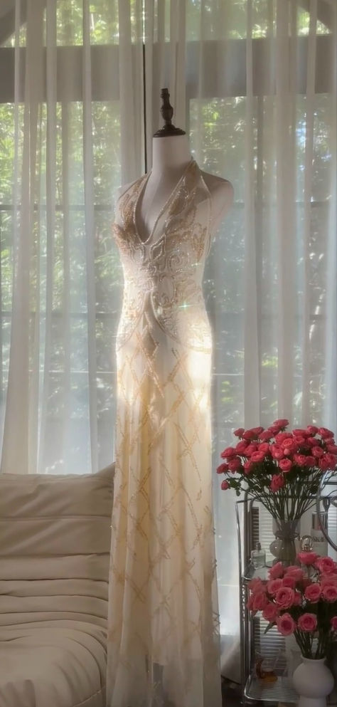 Elegant Sheath Halter Beaded Ivory Chiffon Open Back Party Dress Evening Dress SH2959