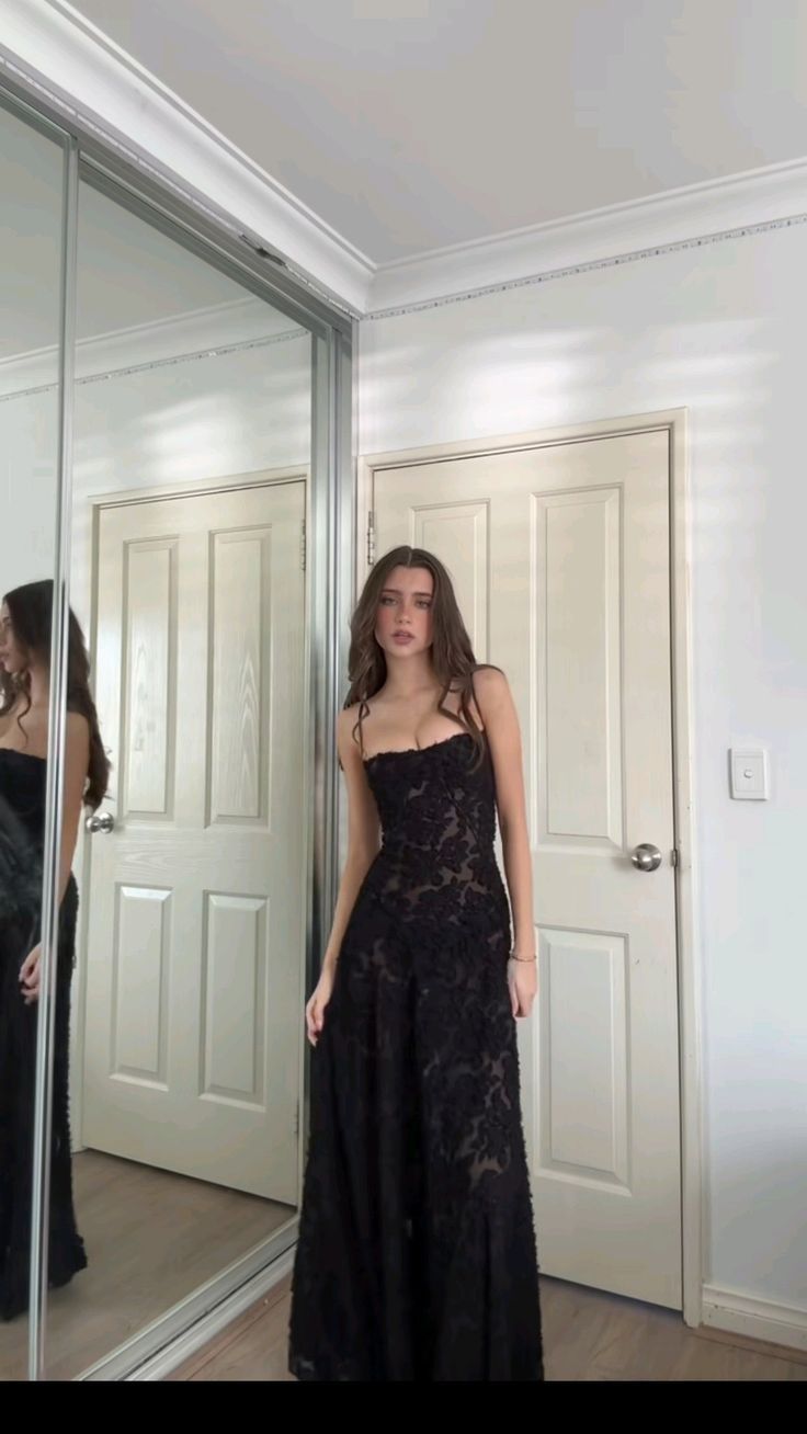 Sexy Black A Line Spaghetti Straps Appliques Chiffon Long Prom Dress Date Dress SH7006