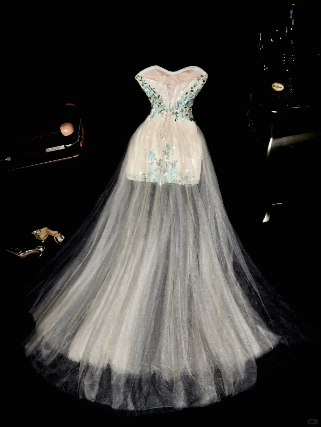 Retro A Line Sweetheart Neck Embroidery White Lace Tulle Prom Dress Evening Dress SH3179
