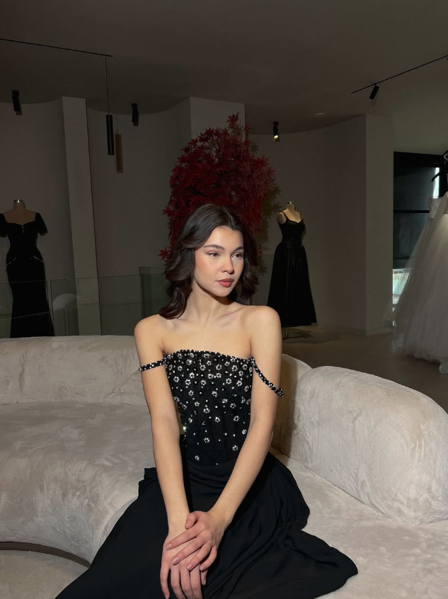 Sexy A Line Straps Exquisite Floral Beaded Black Chiffon Prom Dress Party Dress SH5338